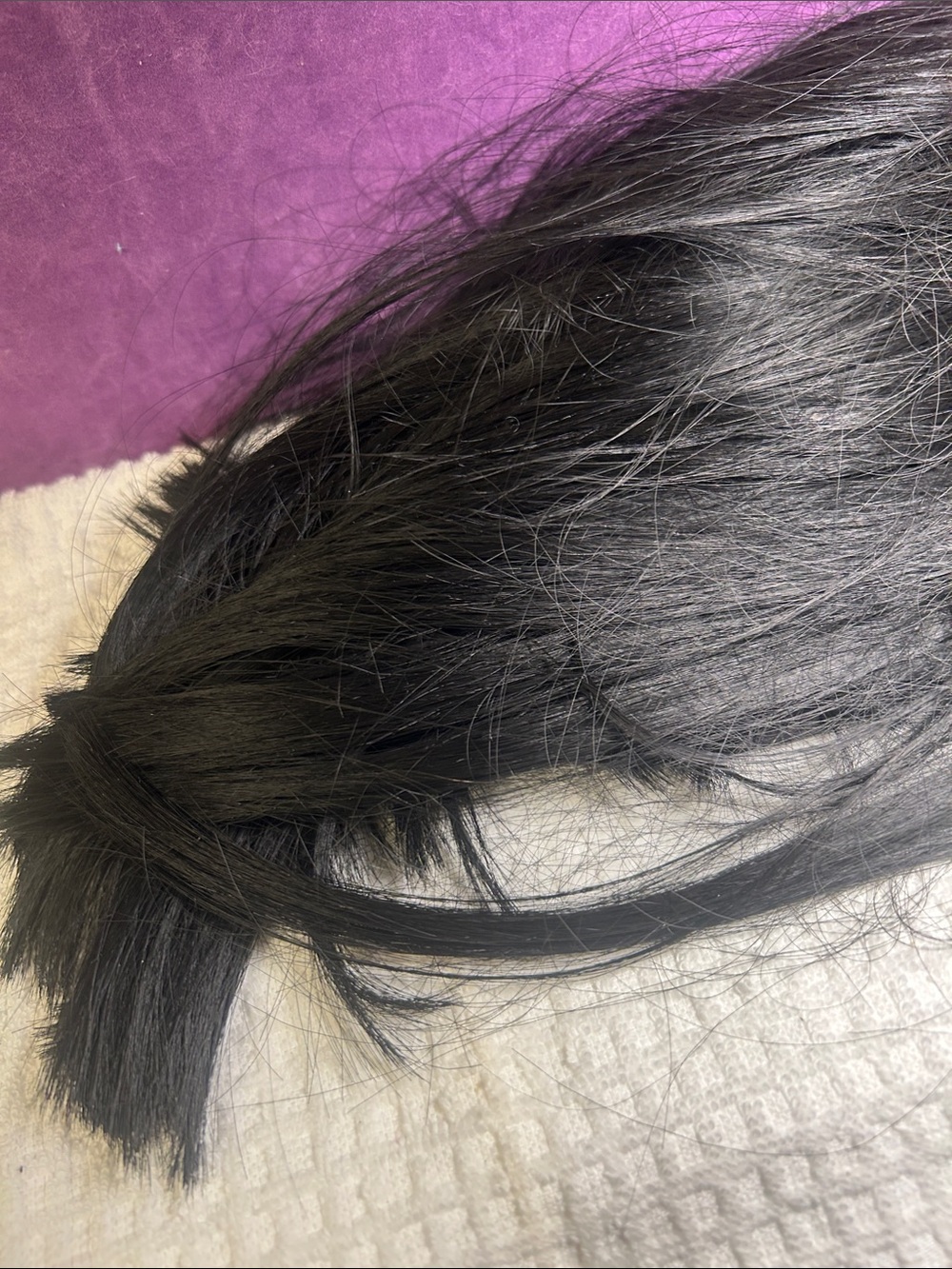 Chic Short Bob Wig with Blunt Bangs in Black - Picture 7 of 8